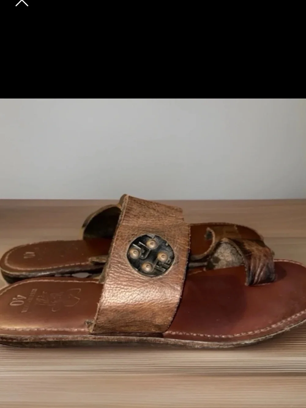 Ghanaian brand Heel The World (HTW) Handcrafted leather Sandals, Men’s size 7.5